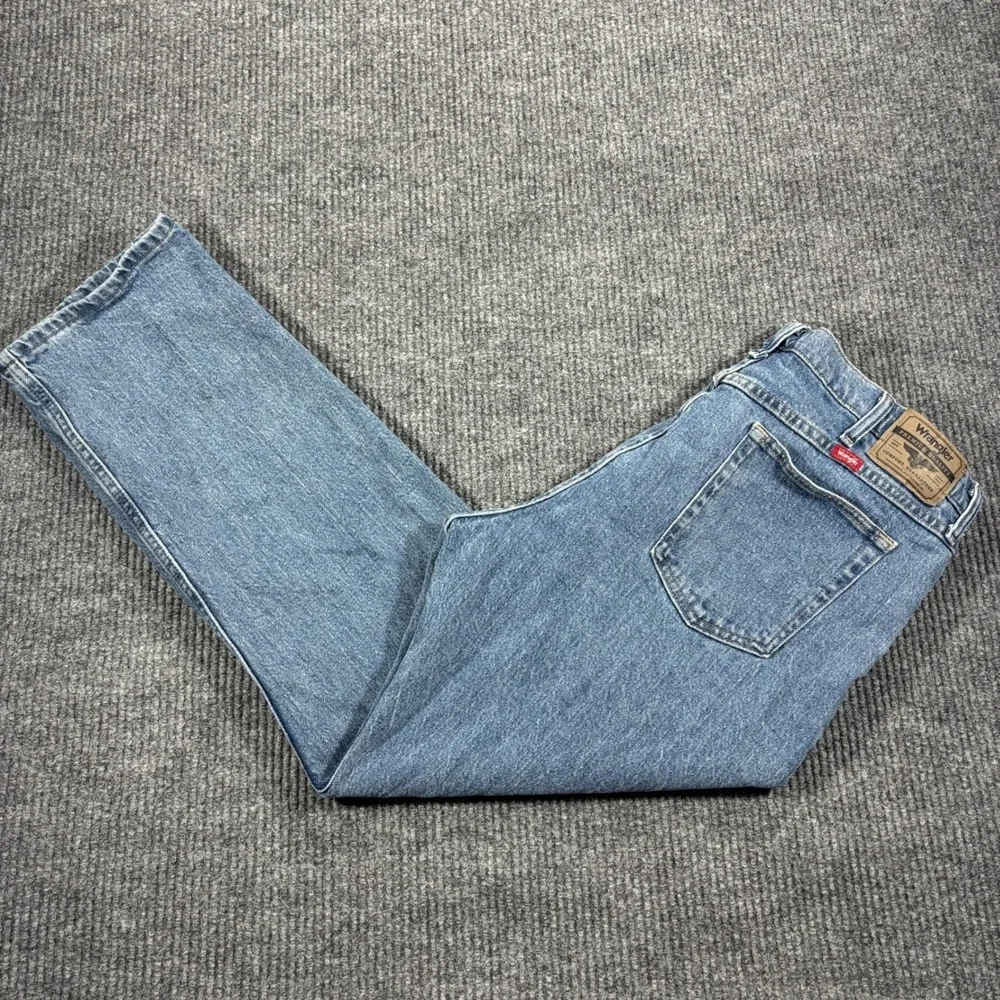 Wrangler Jeans Mens 38x30 Blue Premium Quality Straight Leg Denim Casual